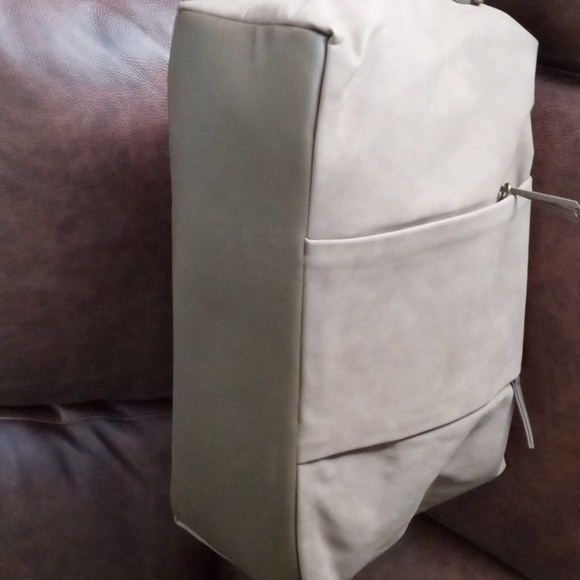 New! Universal Thread large duffle bag - Picture 7 of 7